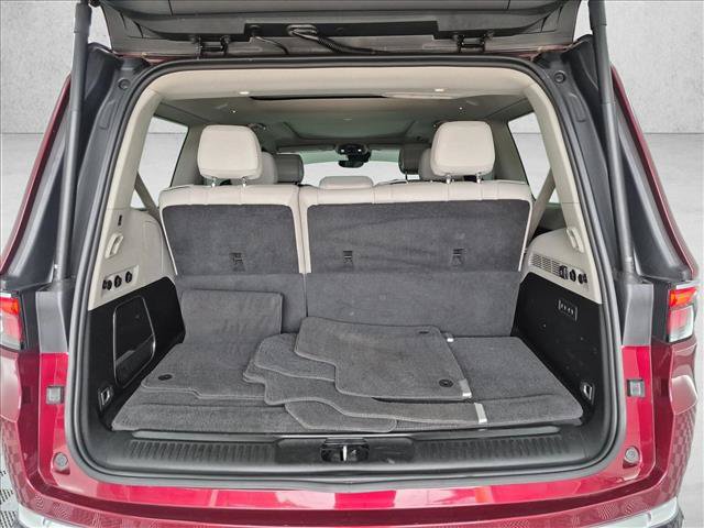 Used 2022 Jeep Wagoneer Series III w/ Premium Group I AWD/4WD image 6