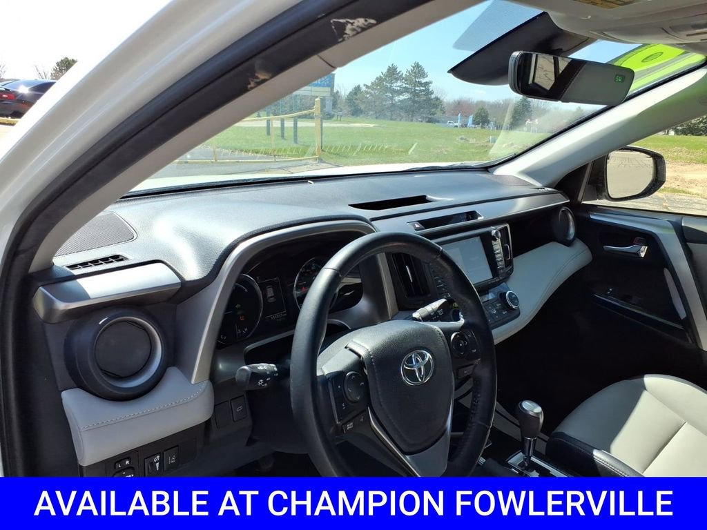 Used 2018 Toyota RAV4 Limited w/ Advanced Technology Package image 11