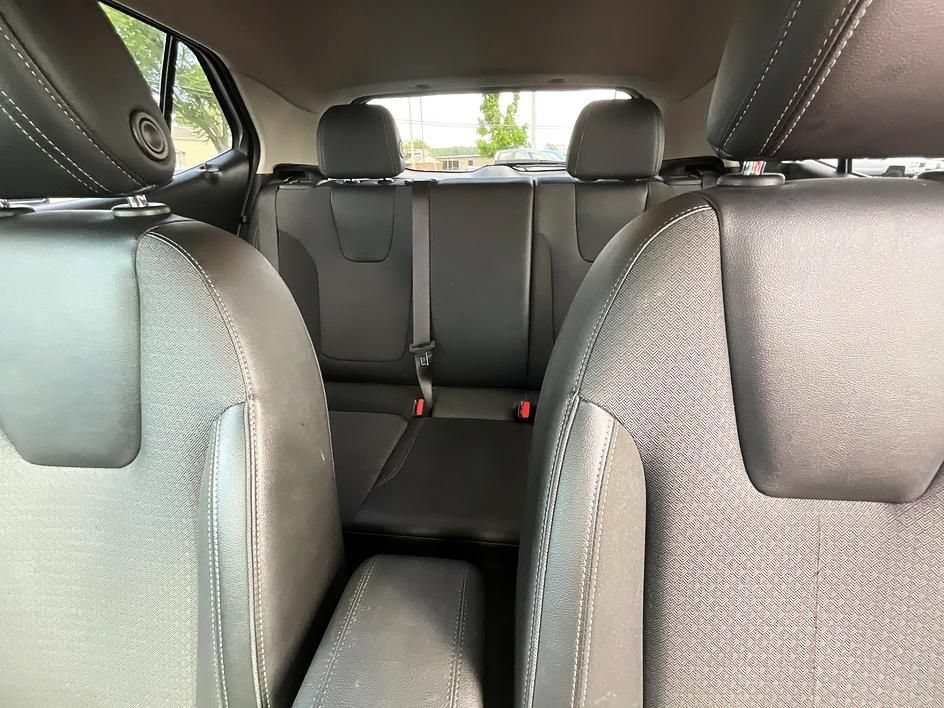 Used 2025 Buick Encore GX Preferred AWD/4WD image 27