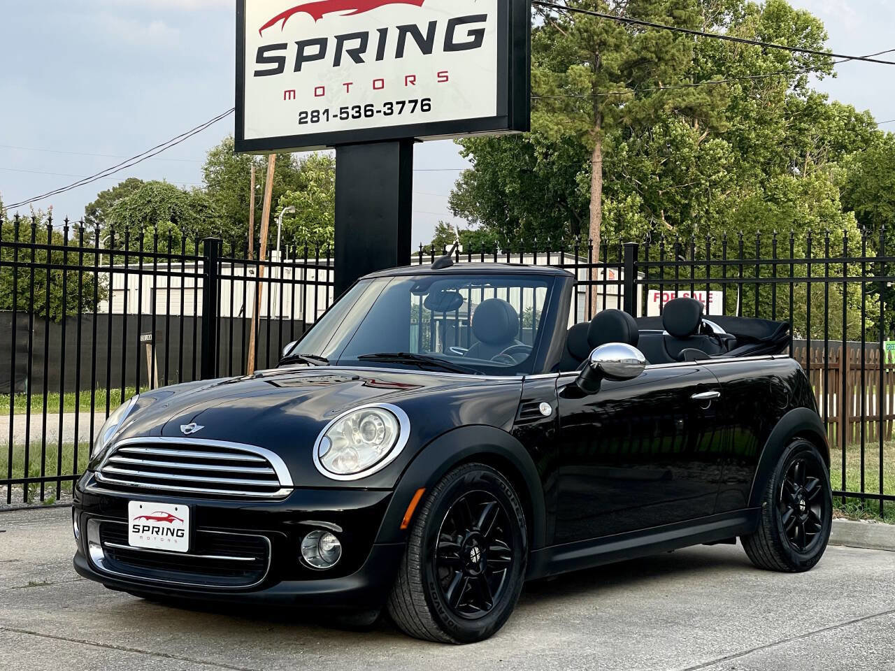 Used 2011 MINI Cooper Base 2dr Convertible image 5