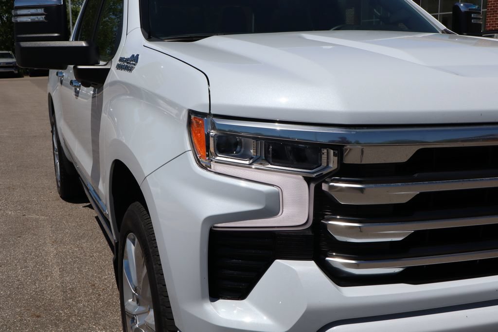 Used 2026 Chevrolet Silverado 1500 High Country w/ High Country Premium Package AWD/4WD image 5