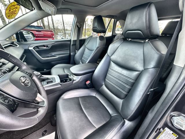 Used 2023 Toyota RAV4 XLE Premium image 20