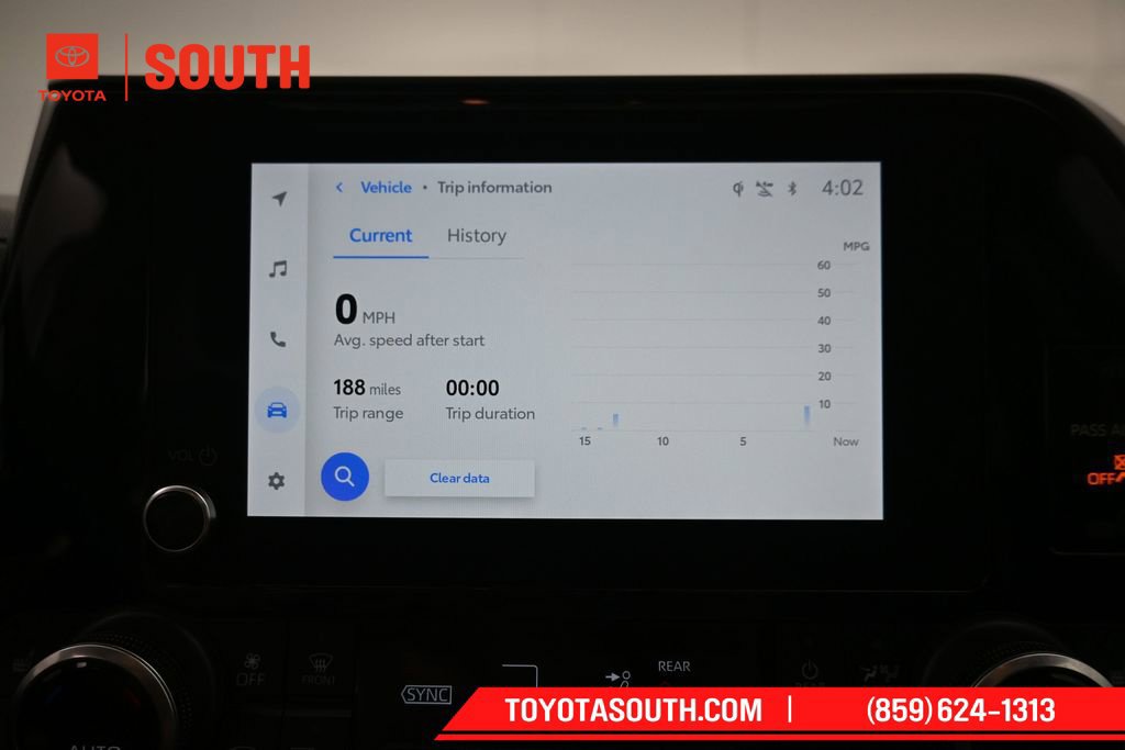 Used 2023 Toyota Highlander XLE AWD/4WD image 17