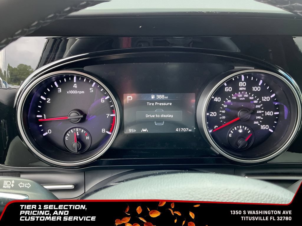 Used 2024 Kia Carnival EX FWD image 29