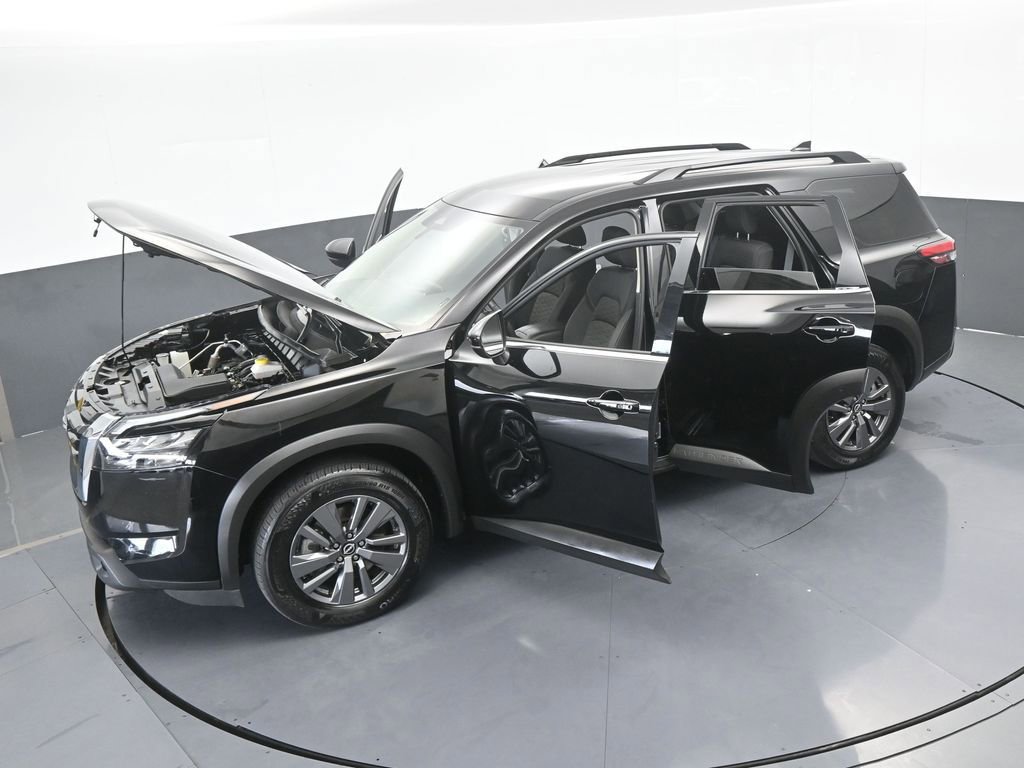 Used 2025 Nissan Pathfinder SV image 67