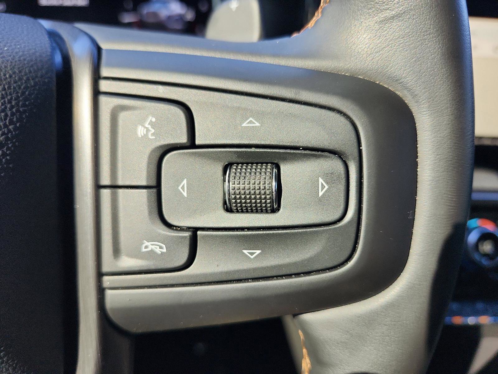 Used 2024 GMC Sierra 1500 AT4 w/ Technology Package image 27