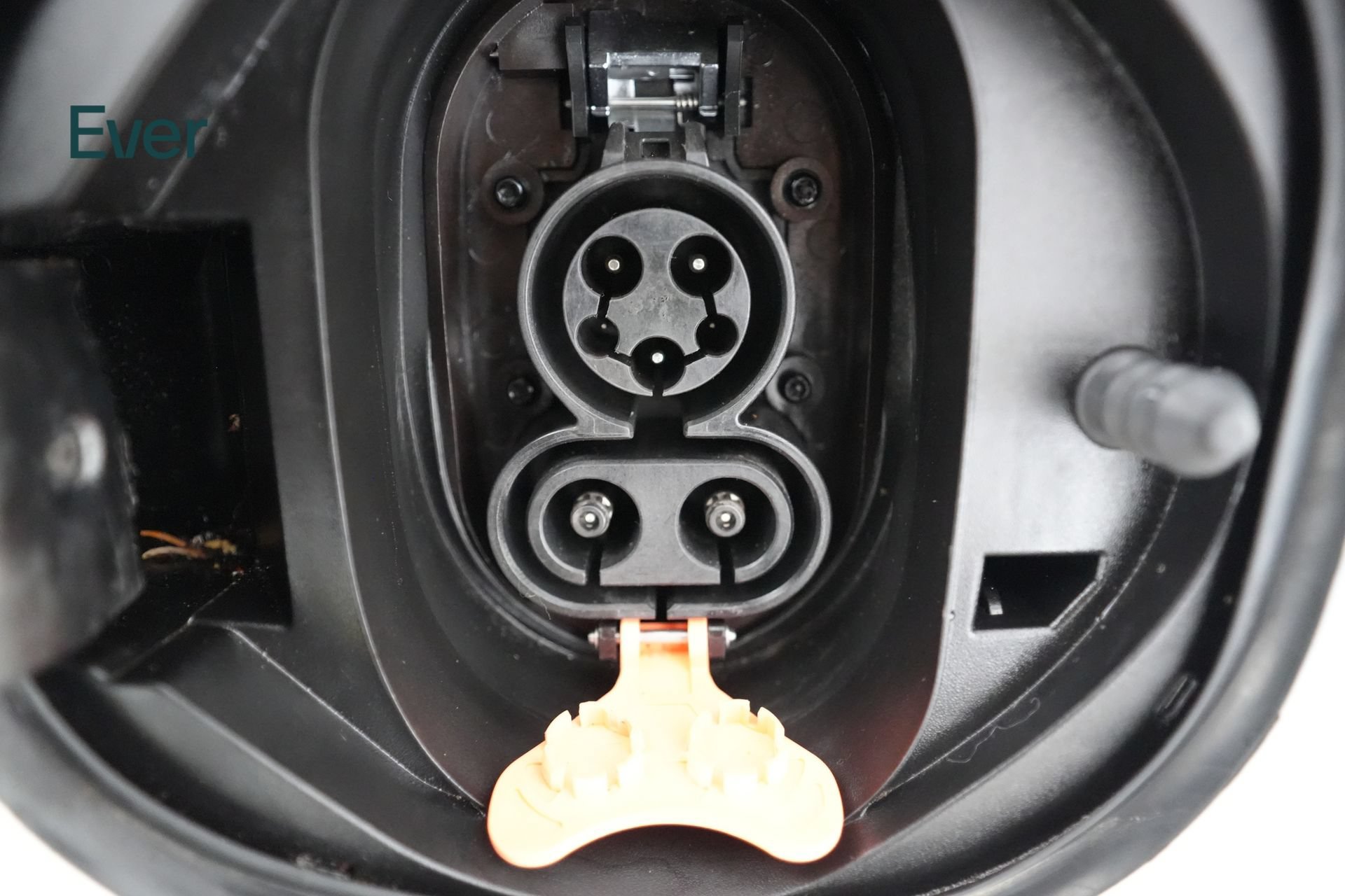 Used 2023 Chevrolet Bolt LT w/ Infotainment Package FWD image 10