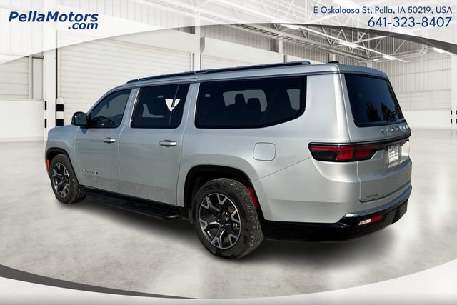 Used 2024 Jeep Wagoneer L Series III w/ Flexible Seating Group AWD/4WD image 5