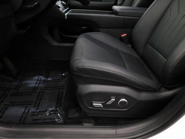 Used 2025 Hyundai Santa Fe SEL image 18