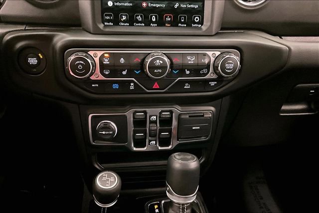 Used 2022 Jeep Wrangler Unlimited Sahara w/ Cold Weather Group image 28