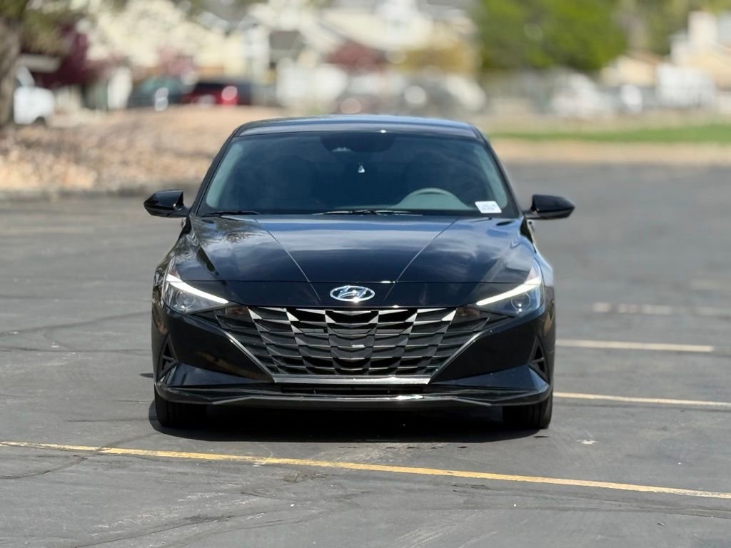 Used 2023 Hyundai Elantra SEL image 2