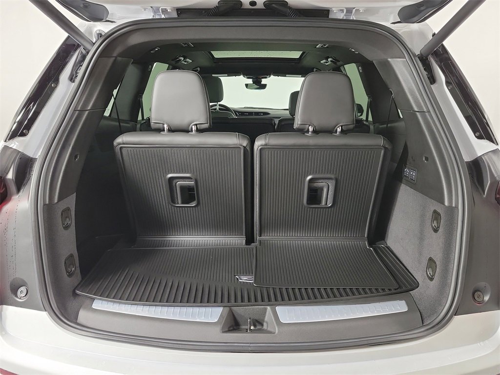 Certified 2025 Cadillac XT6 Premium Luxury w/ Technology Package image 8