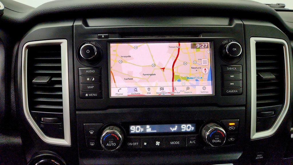 Used 2019 Nissan Titan SV w/ SV Convenience Package AWD/4WD image 17