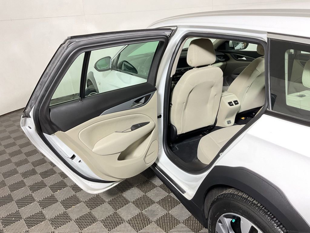 Used 2018 Buick Regal Preferred w/ Sights and Sounds Package image 31