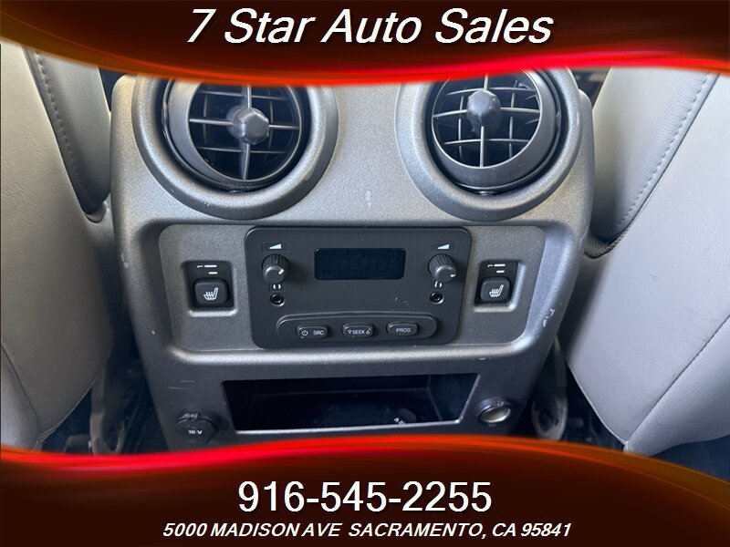 Used 2003 HUMMER H2 w/ Preferred Equipment Group AWD/4WD image 16