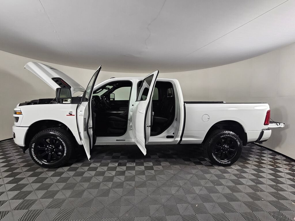 New 2026 RAM 3500 Laramie w/ Night Edition AWD/4WD image 17