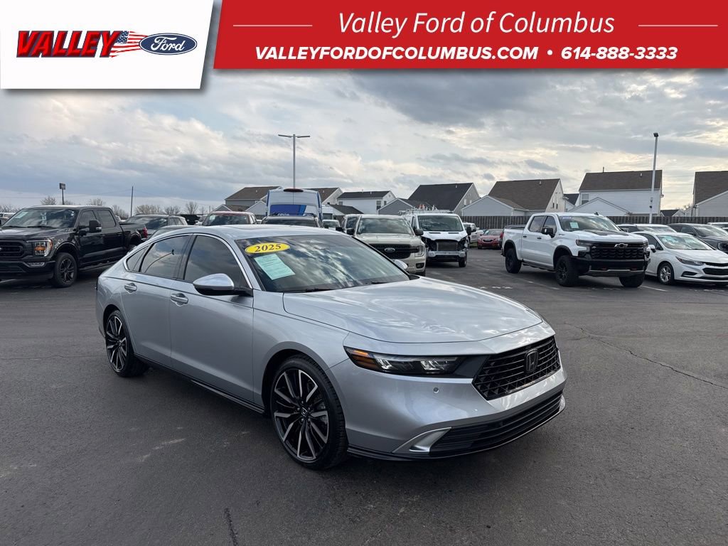 Used 2025 Honda Accord Touring image 1