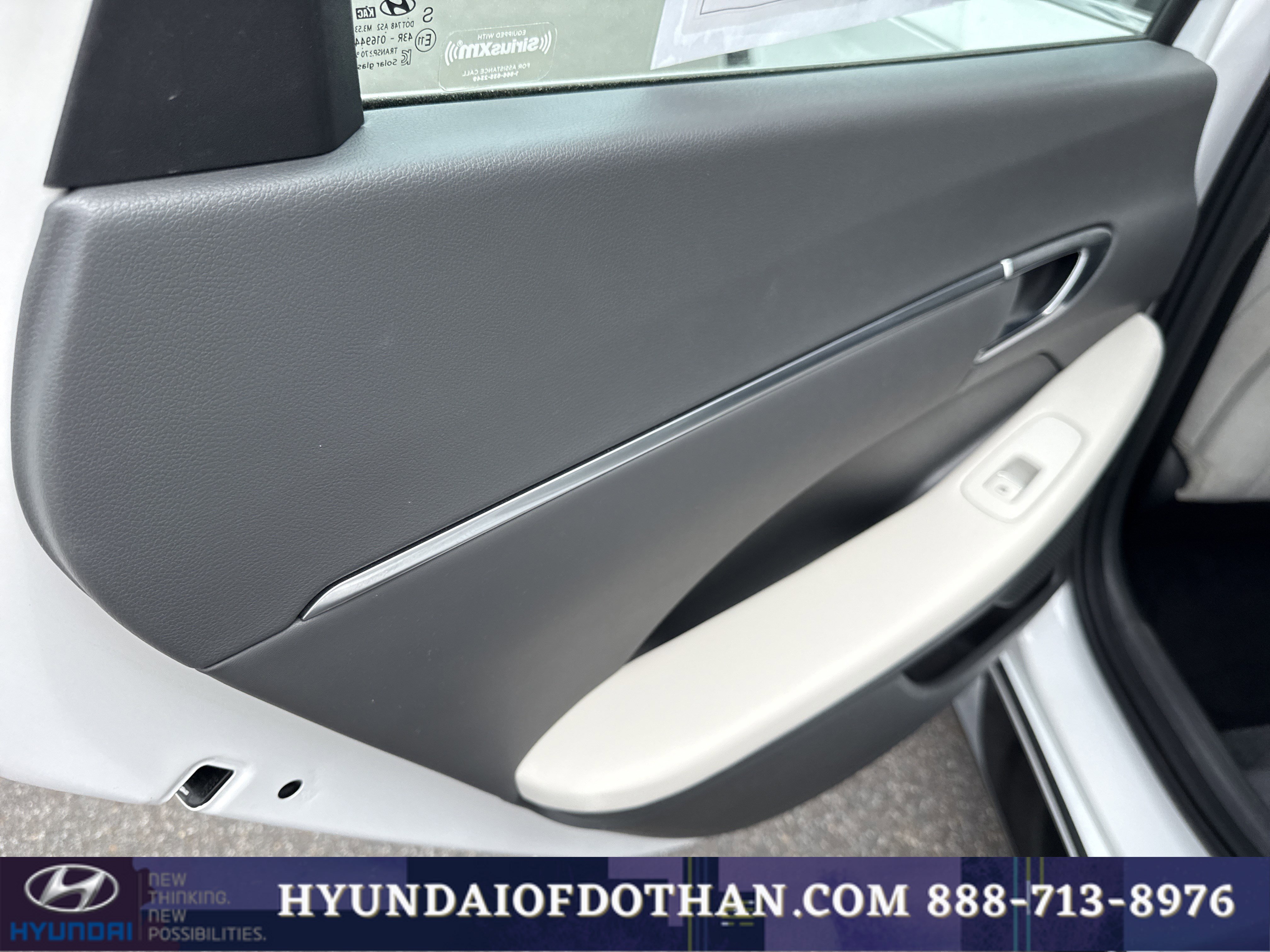 Certified 2023 Hyundai Sonata SEL w/ Convenience Package FWD image 11