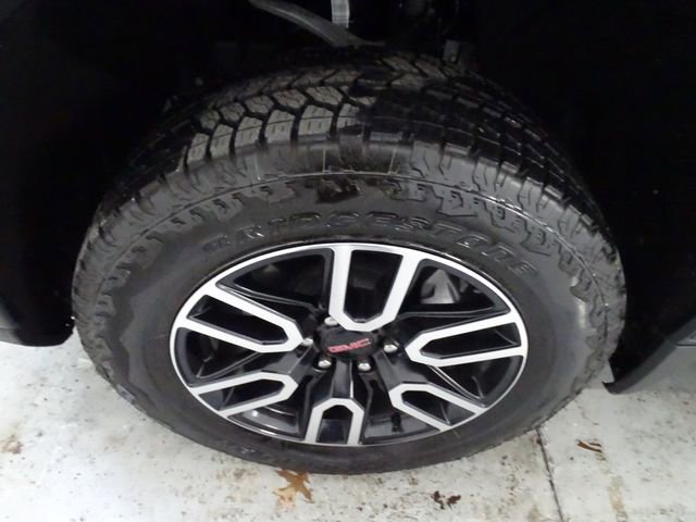 Used 2025 GMC Sierra 1500 AT4 w/ Technology Package image 27
