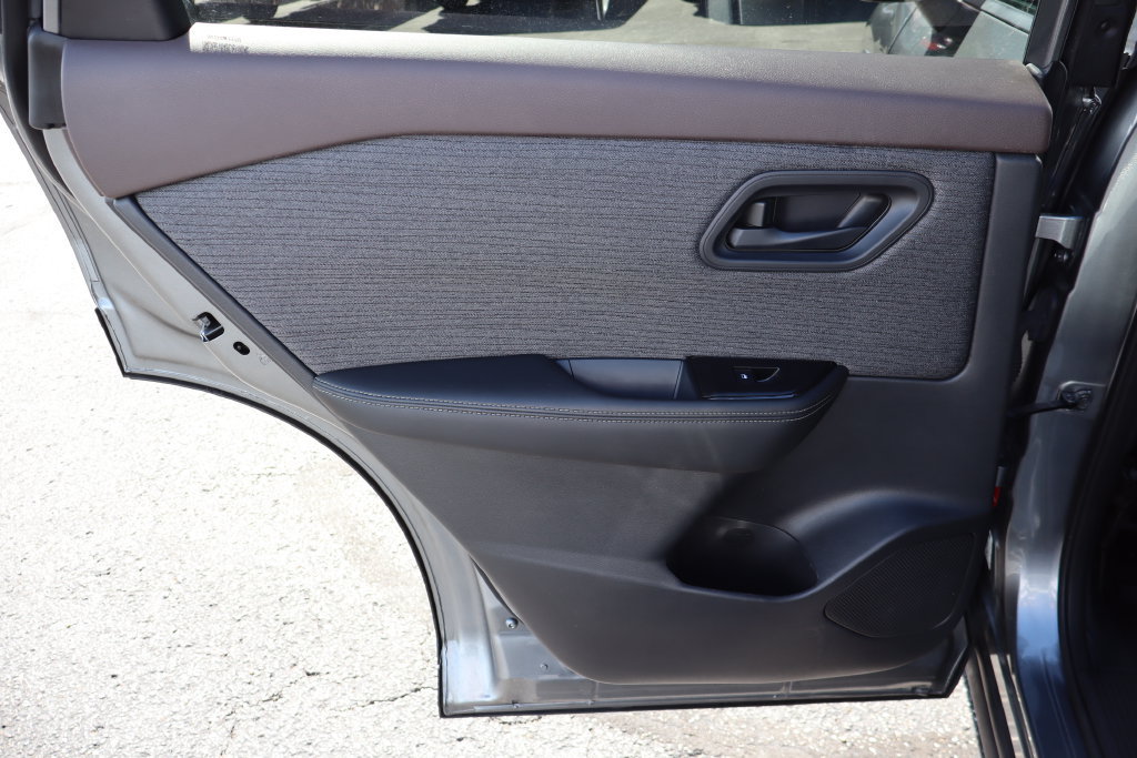 Used 2021 Nissan Rogue S AWD/4WD image 25