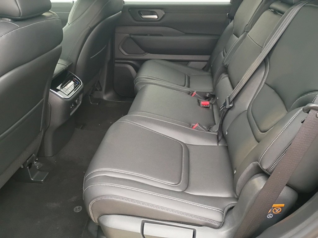 New 2026 Nissan Armada SV image 21