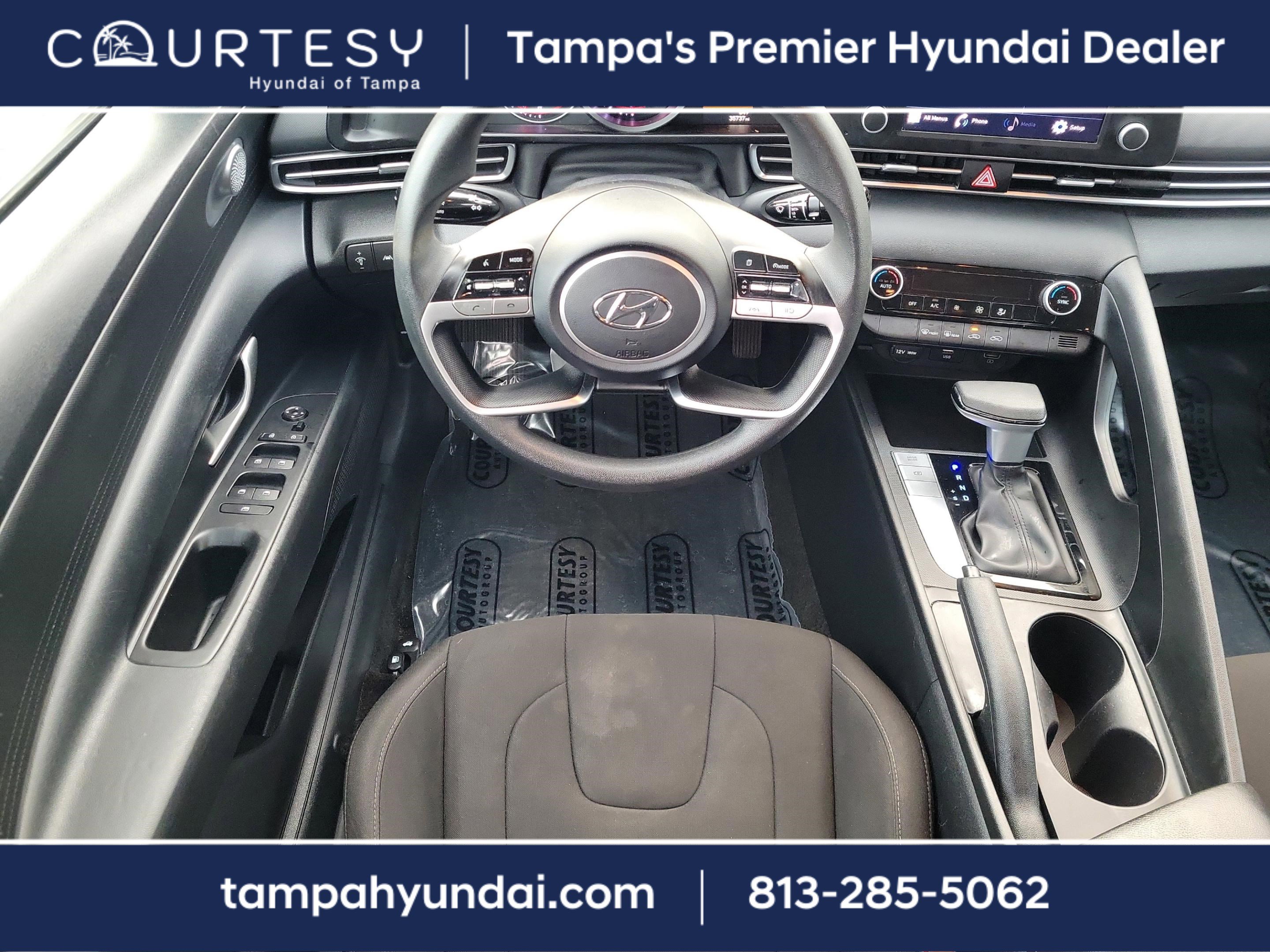 Used 2023 Hyundai Elantra SEL image 12