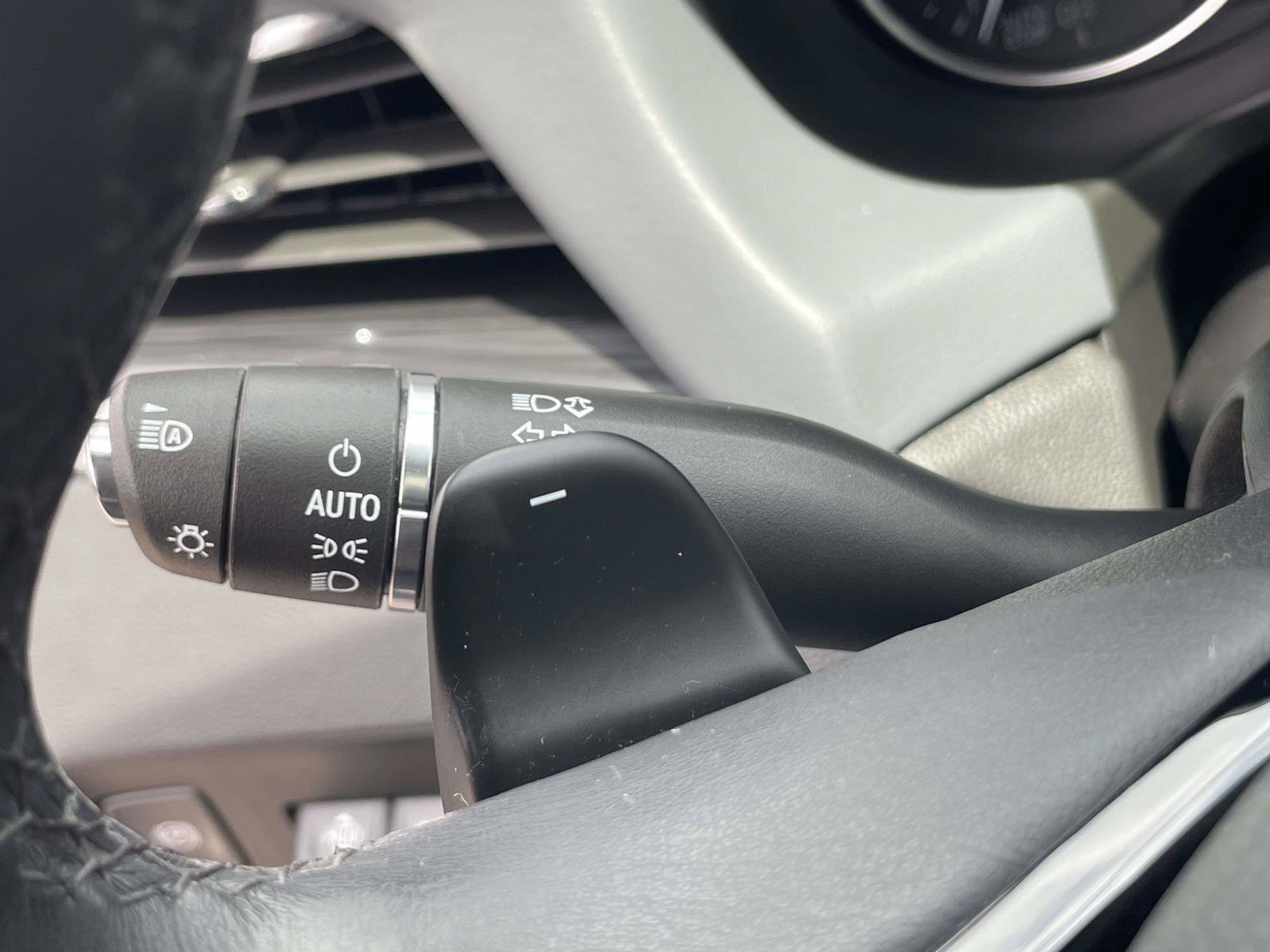 Used 2023 Buick Enclave Premium w/ Experience Buick Package FWD image 16