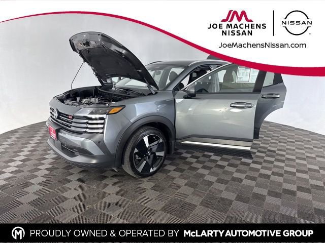 Certified 2025 Nissan Kicks SR image 10