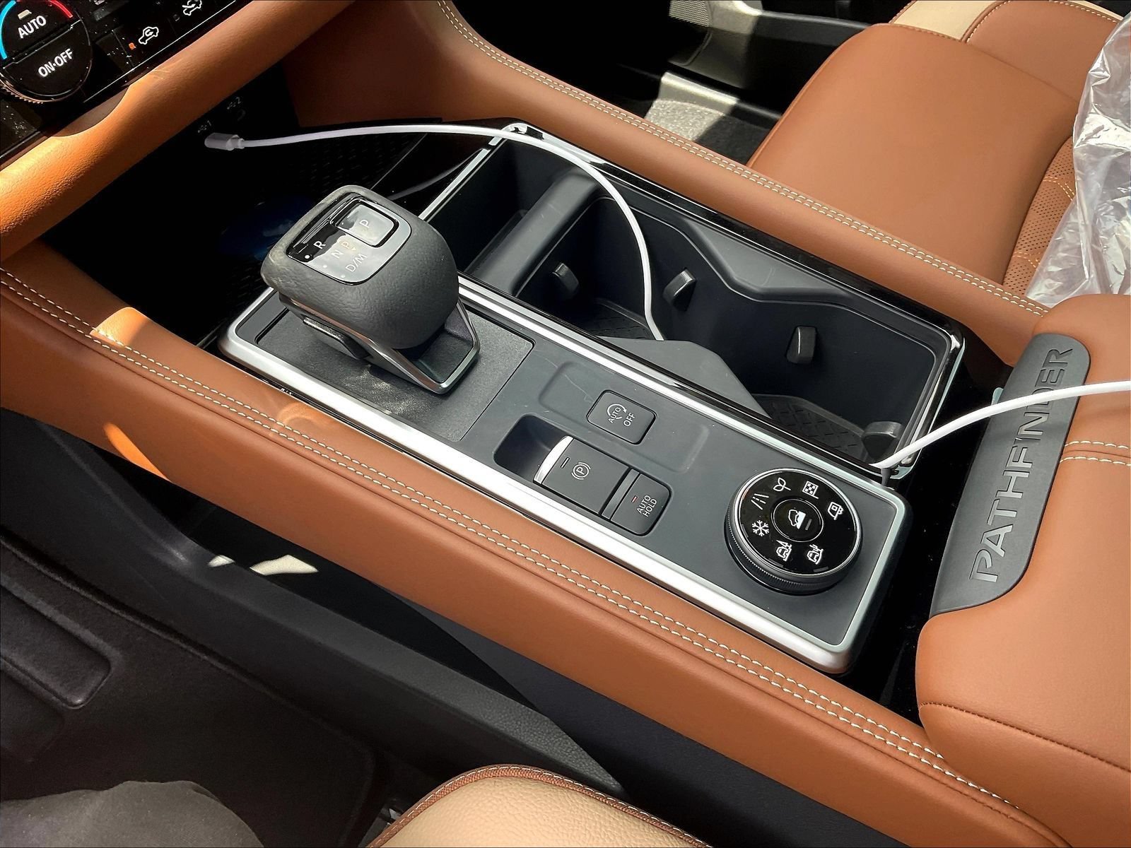 New 2026 Nissan Pathfinder Platinum AWD/4WD image 8