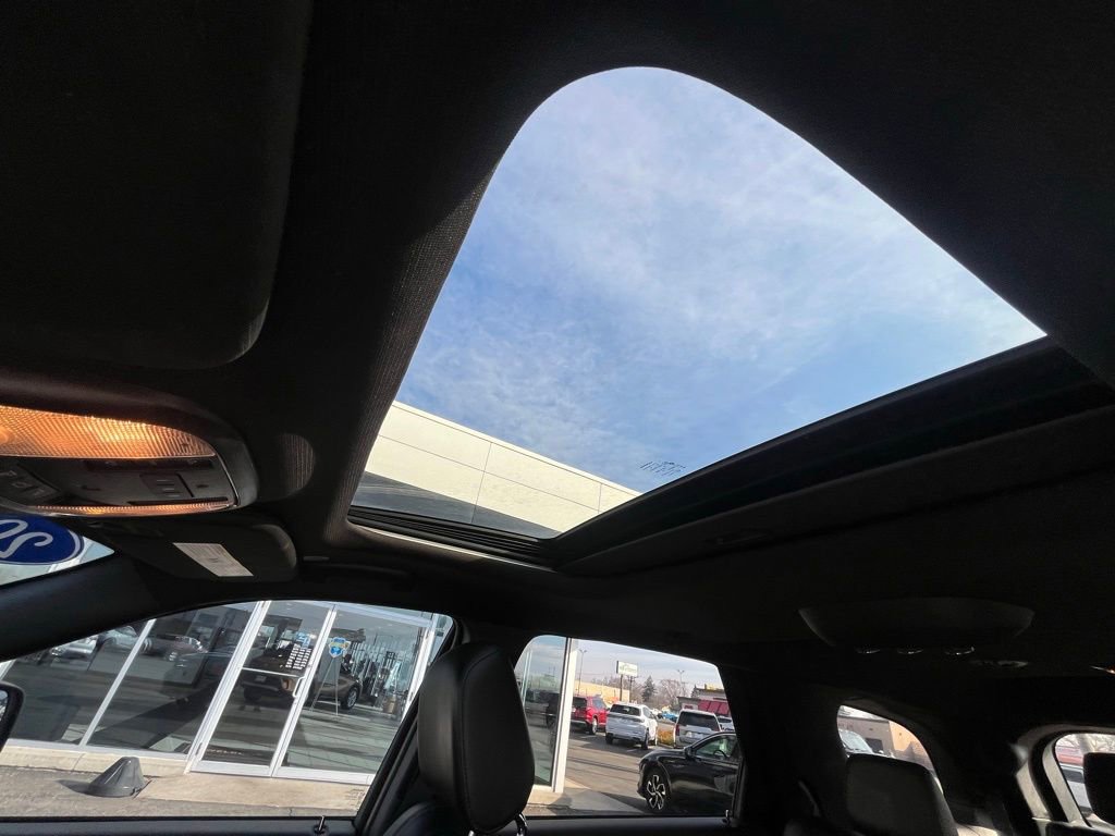 Used 2022 Dodge Durango R/T w/ Blacktop Package image 46