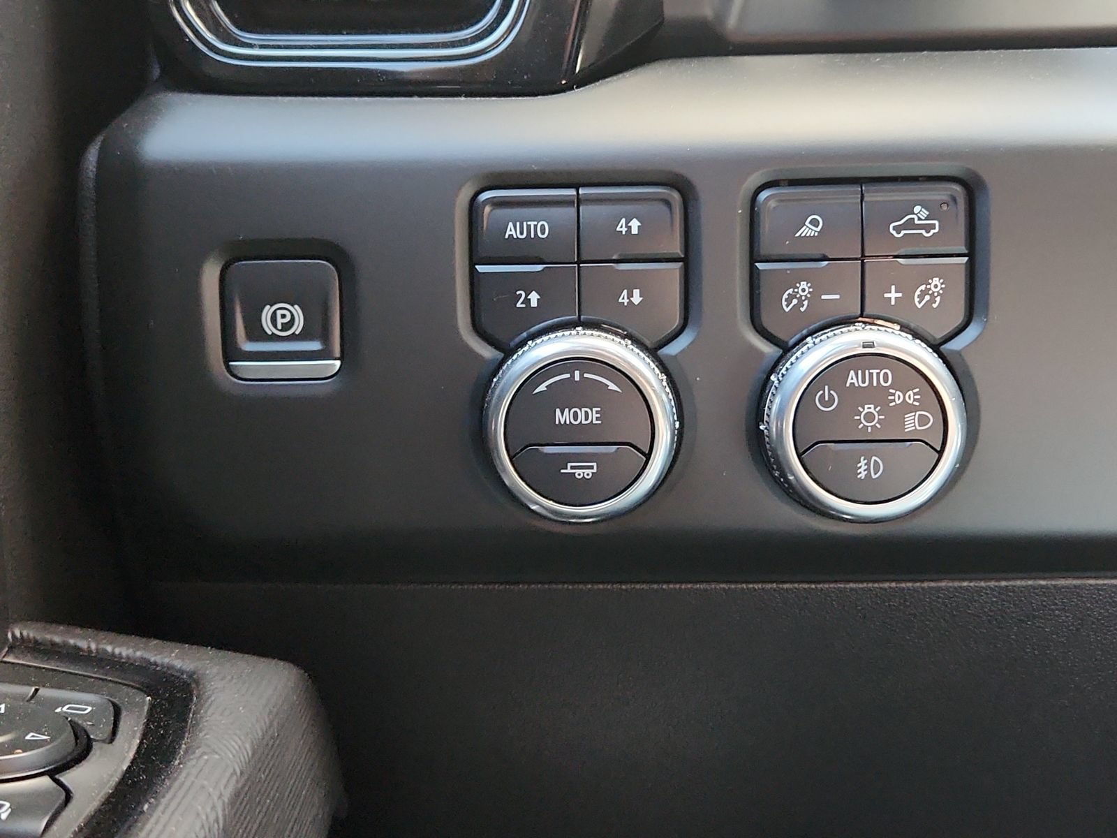 Used 2024 GMC Sierra 1500 AT4X AWD/4WD image 15