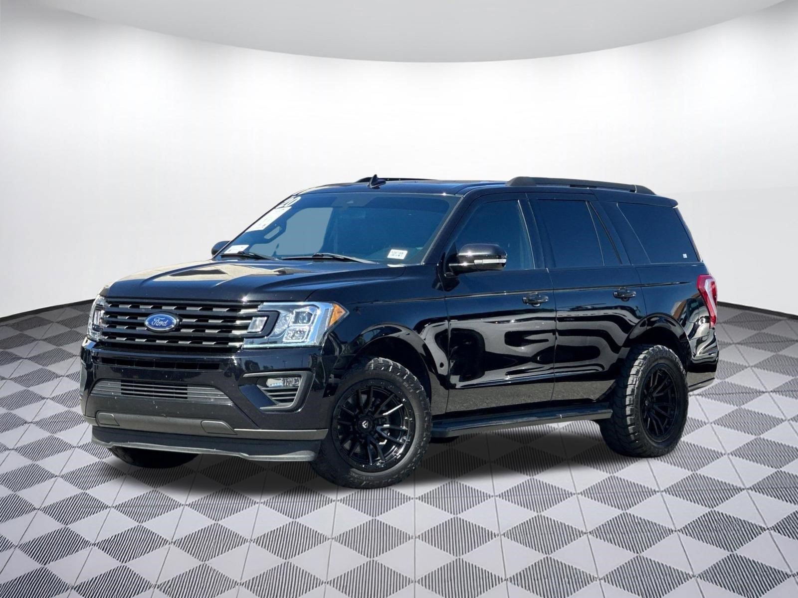 Used 2020 Ford Expedition XLT w/ Equipment Group 202A RWD image 29