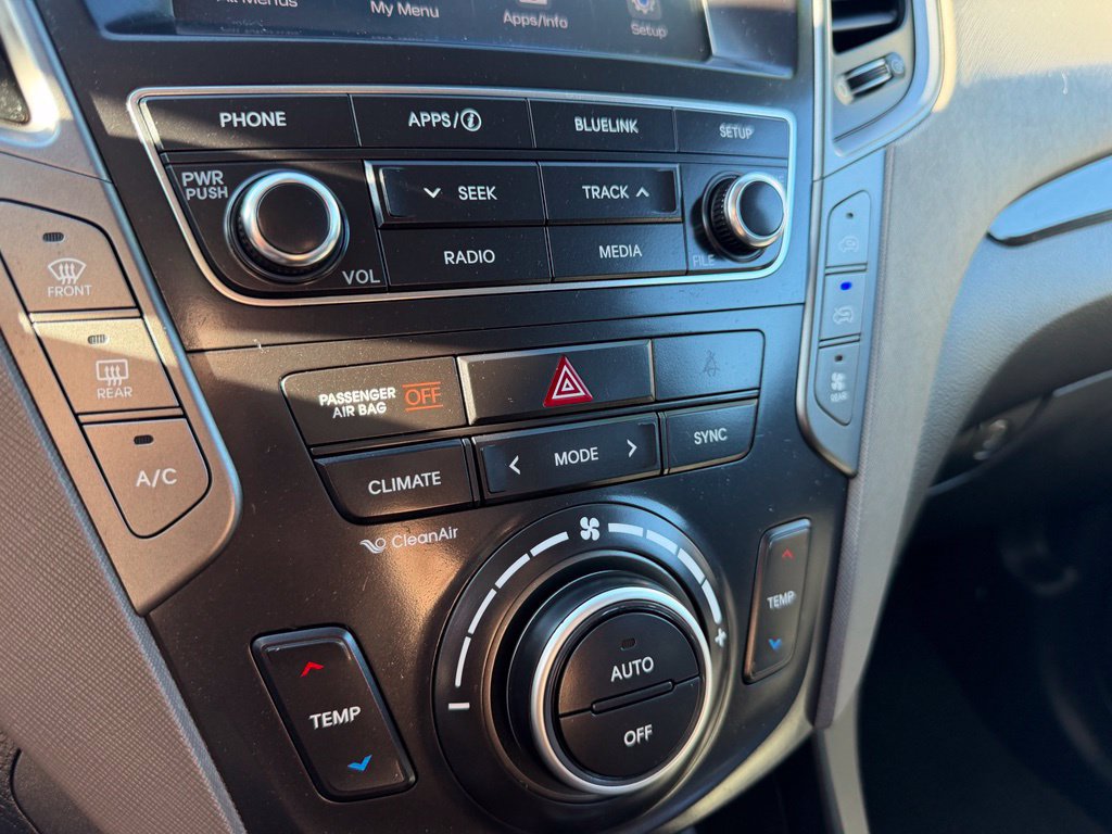 Used 2019 Hyundai Santa Fe XL SE AWD/4WD image 10
