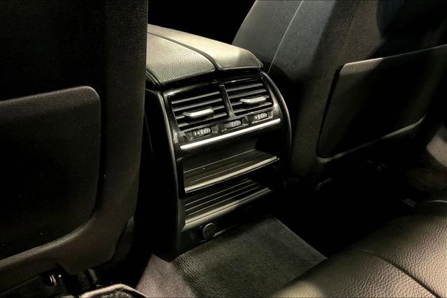 Used 2018 BMW 530i xDrive AWD/4WD image 34