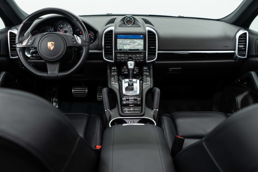 Used 2014 Porsche Cayenne S AWD/4WD image 10