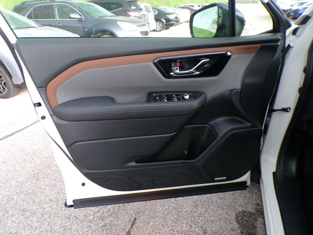 Used 2025 Subaru Forester Sport AWD/4WD image 22