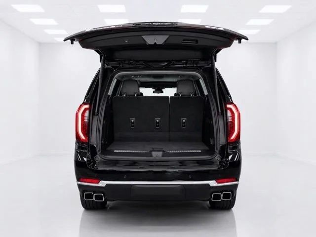 Used 2026 GMC Yukon Denali w/ Sun & Power Step Package AWD/4WD image 7