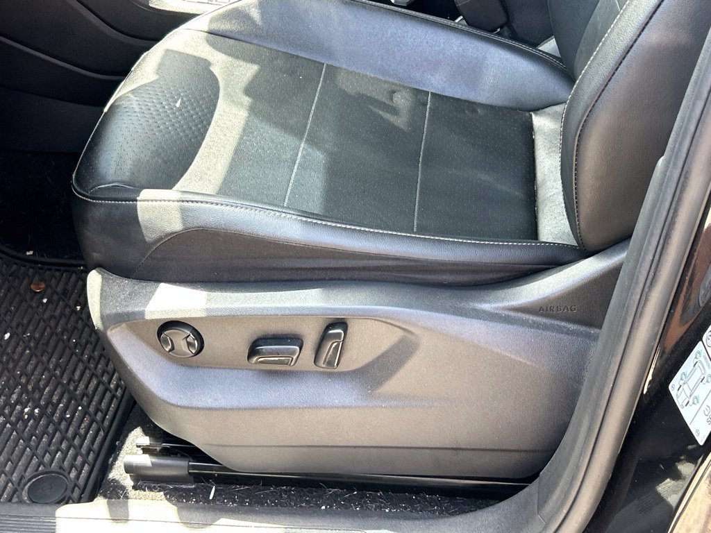 Used 2018 Volkswagen Tiguan SE FWD image 16