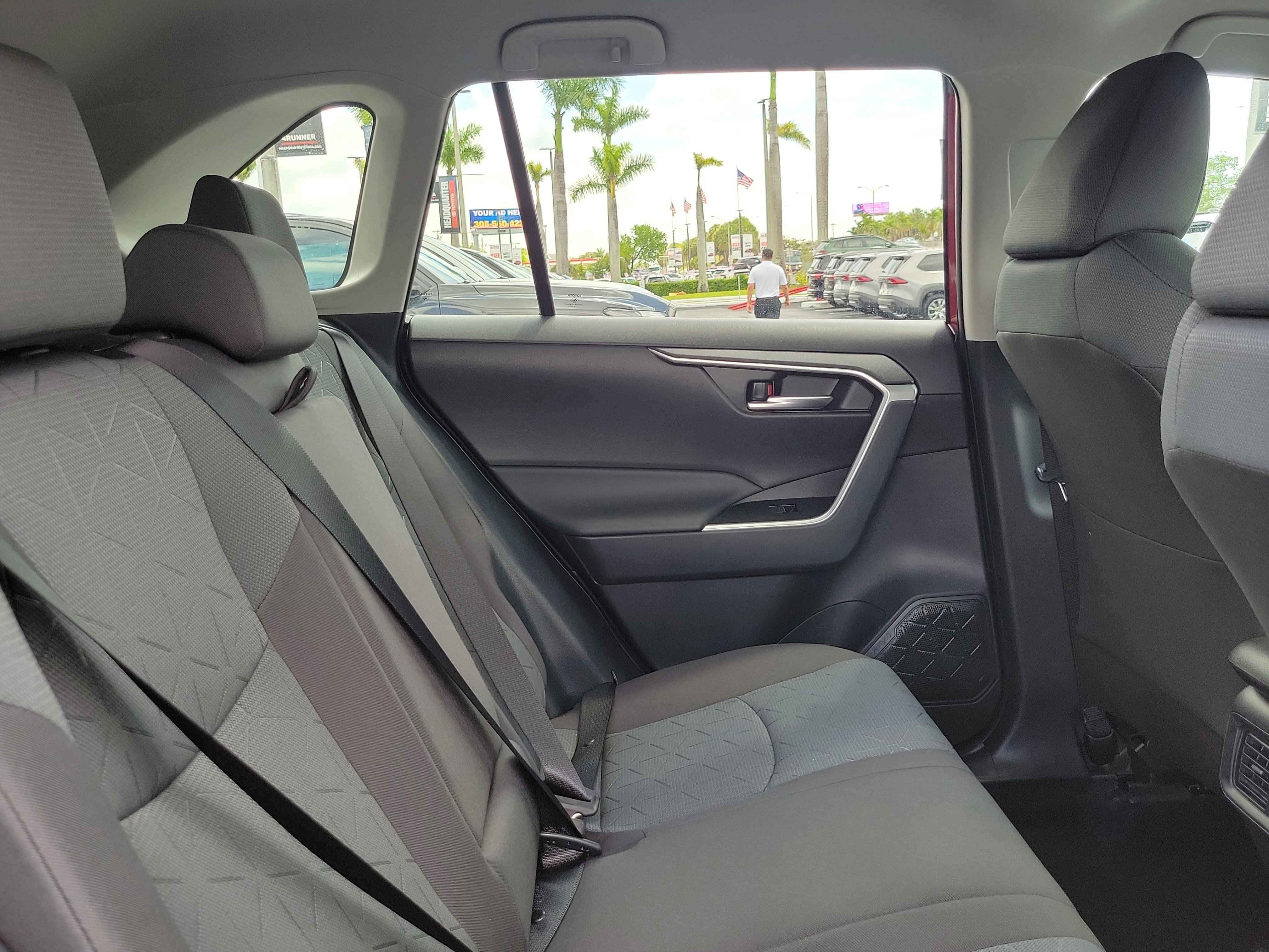 Used 2025 Toyota RAV4 XLE image 15