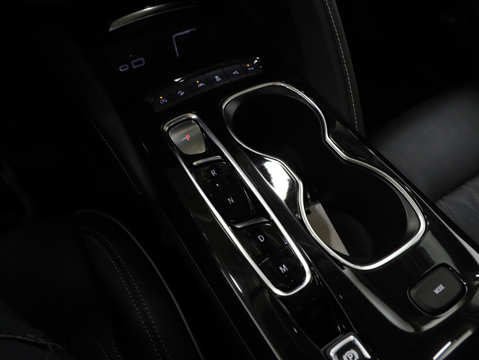 Used 2022 Buick Envision Avenir w/ Technology Package II image 25