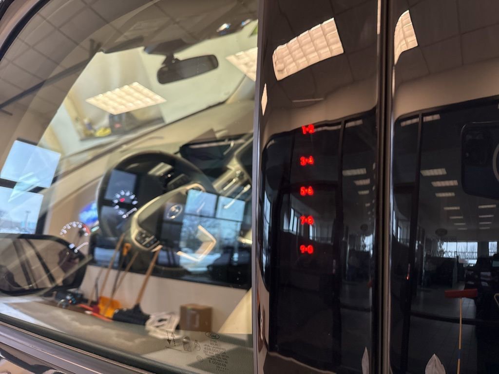 Used 2023 Ford Explorer XLT w/ Equipment Group 202A image 8