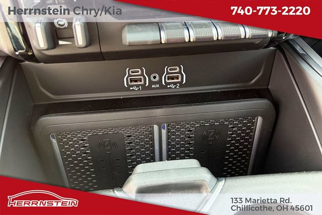 New 2026 RAM 2500 Laramie w/ Night Edition AWD/4WD image 15