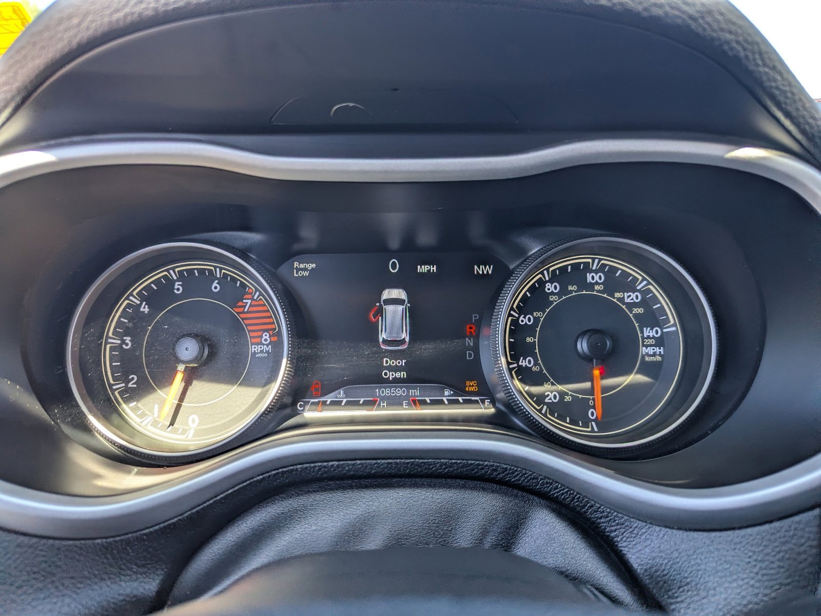 Used 2017 Jeep Cherokee Trailhawk w/ Cold Weather Group image 29
