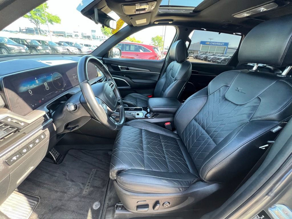 Used 2023 Kia Telluride AWD image 19
