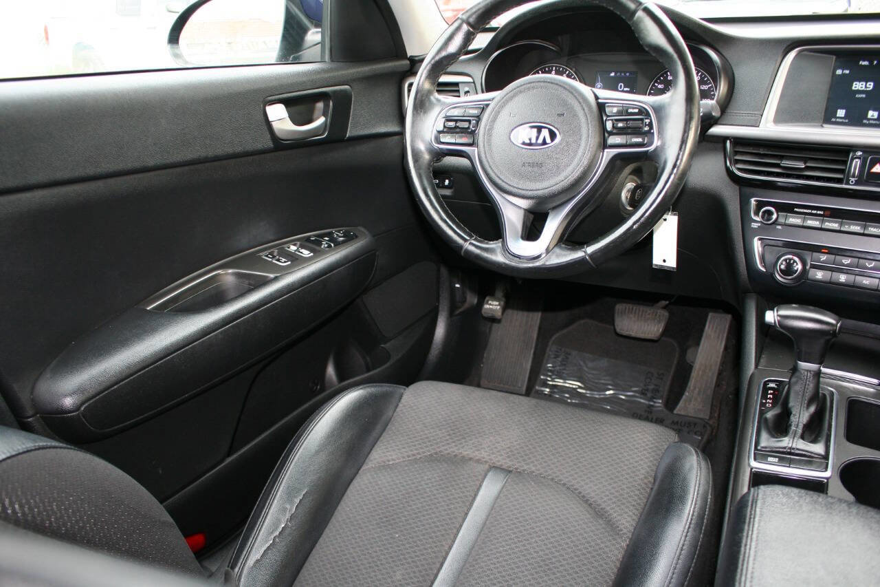 Used 2018 Kia Optima S image 18