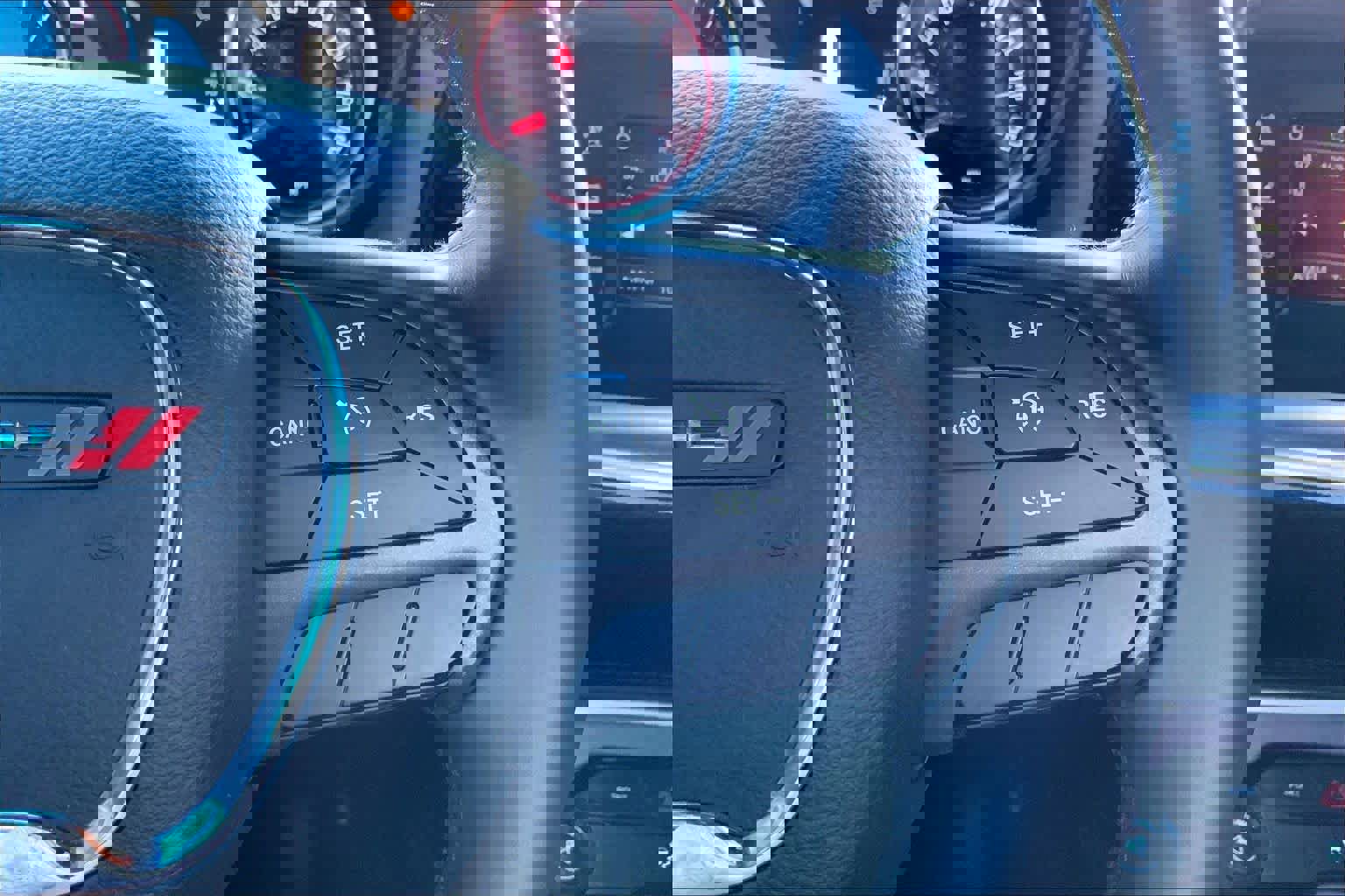 Used 2016 Dodge Challenger SXT image 25