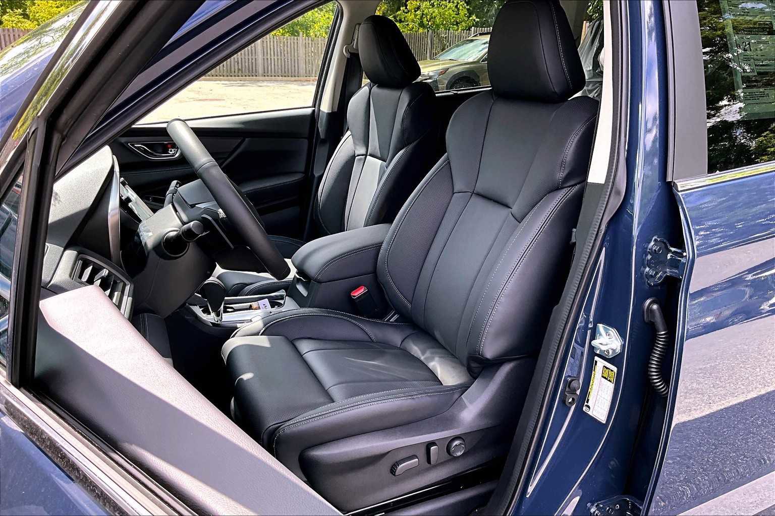 New 2025 Subaru Ascent Limited image 9