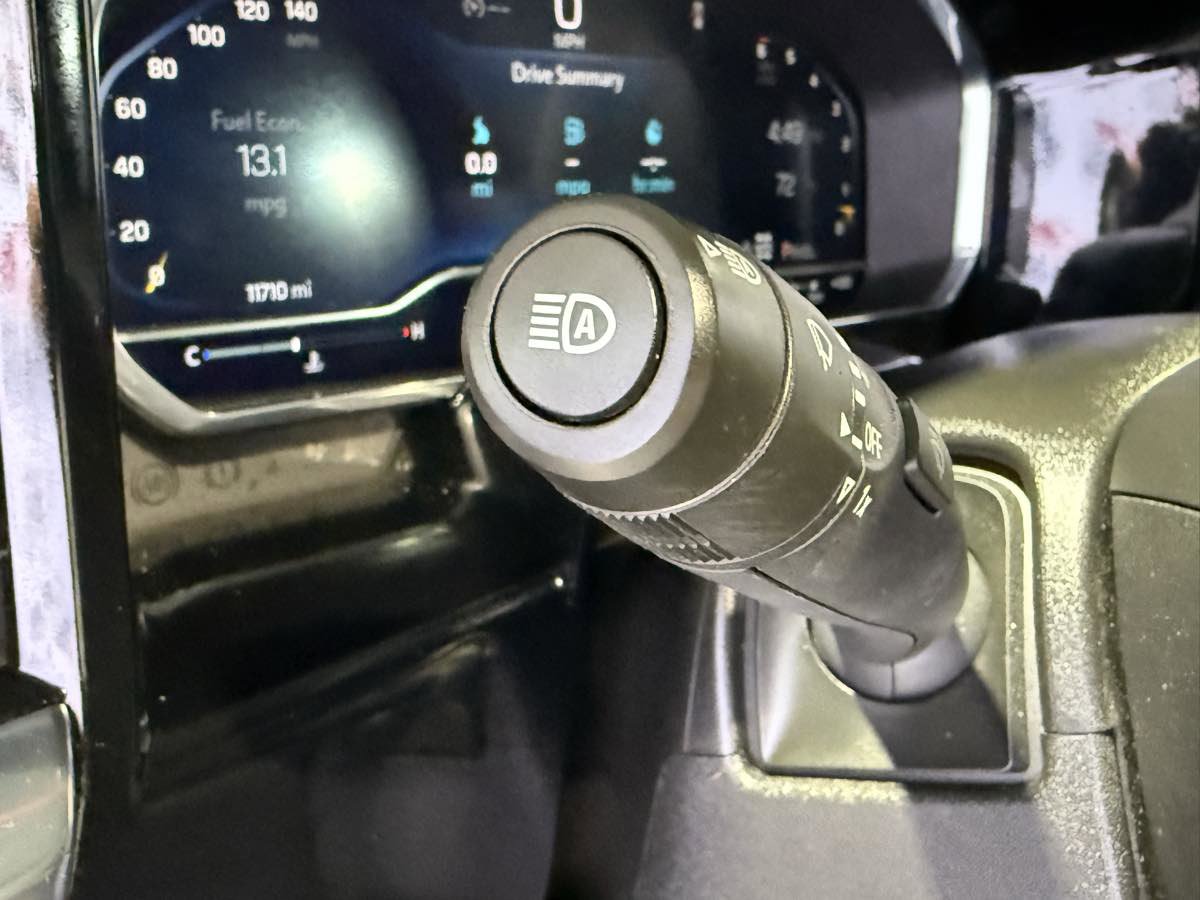 Used 2025 Chevrolet Silverado 1500 LT AWD/4WD image 27
