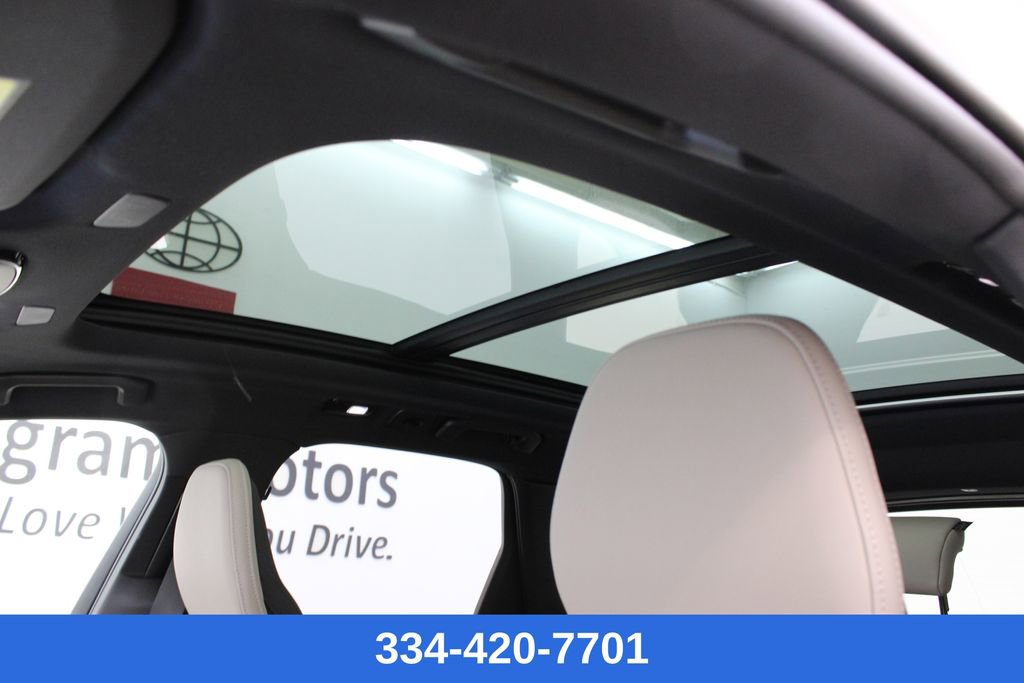 New 2026 Volvo XC60 B5 Plus w/ Protection Package Premier image 12