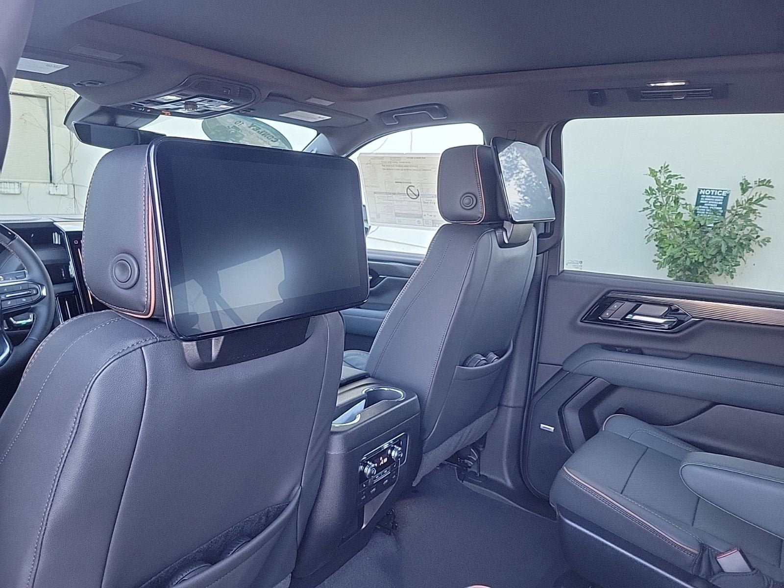 New 2026 GMC Yukon XL AT4 w/ AT4 Premium Plus Package AWD/4WD image 13